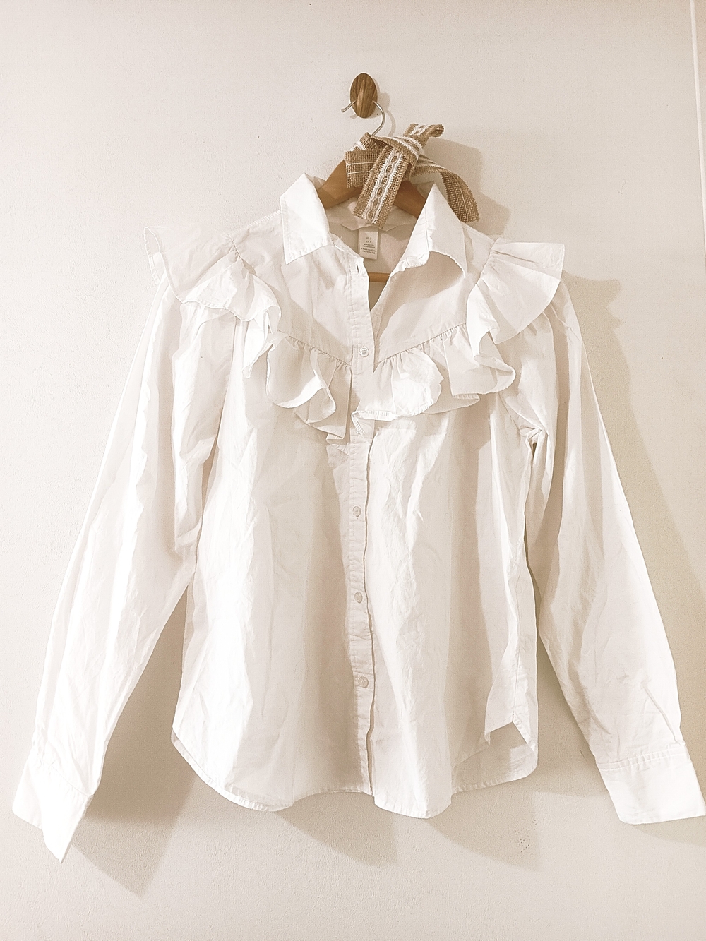 H&M CRISP WHITE BALLOON SLEEVE STATEMENT RUFFLED COTTON BUTTON DOWN SHIRT SMALL
